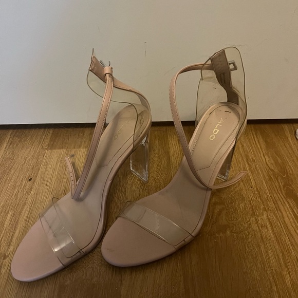 Women’s High heal - Picture 1 of 2